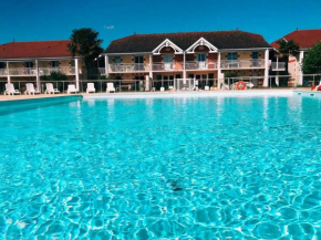 Appartement de 2 chambres avec piscine privee balcon amenage et wifi a Le Verdon sur Mer a 1 km de la plage